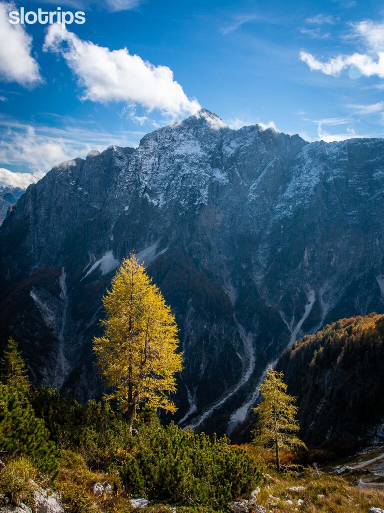 October weather and colors in the Julian Alps